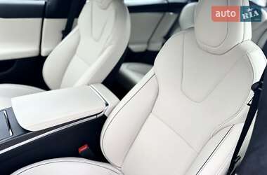 Лифтбек Tesla Model S 2021 в Киеве