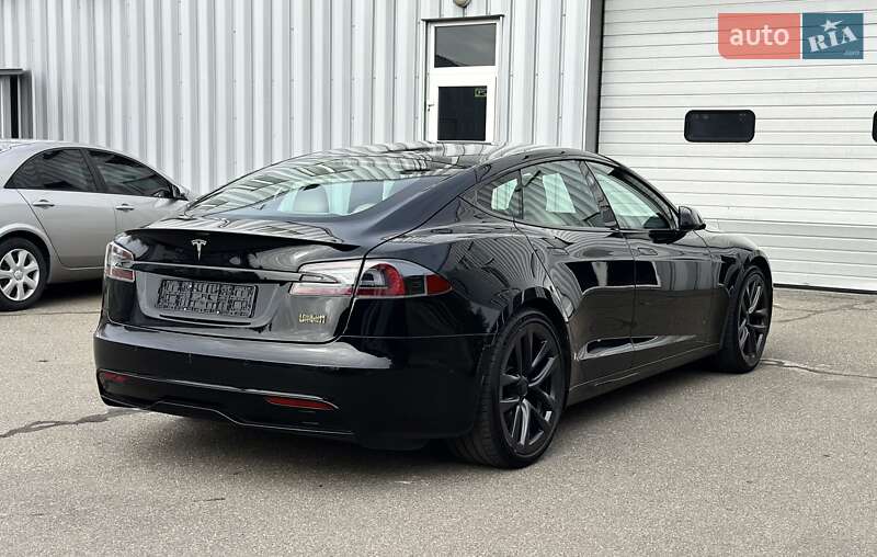 Лифтбек Tesla Model S 2021 в Киеве