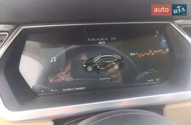 Лифтбек Tesla Model S 2013 в 