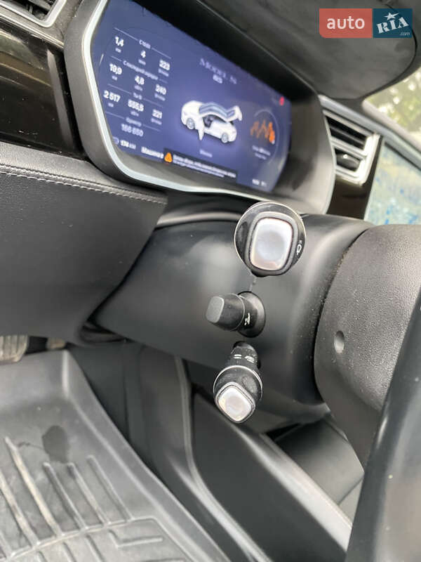 Лифтбек Tesla Model S 2014 в Ровно