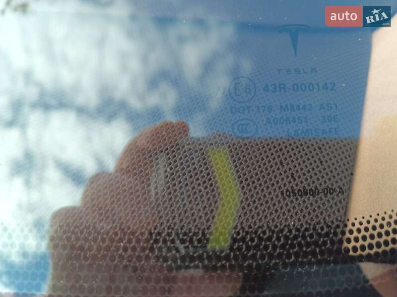 Лифтбек Tesla Model S 2015 в Ровно фото 3 Лифтбек Tesla Model S 2015 в Ровно