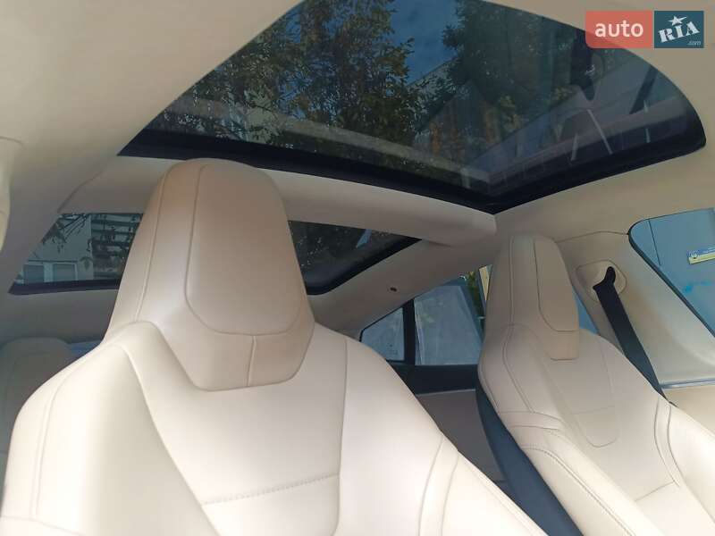 Лифтбек Tesla Model S 2015 в Ровно фото 16 Лифтбек Tesla Model S 2015 в Ровно