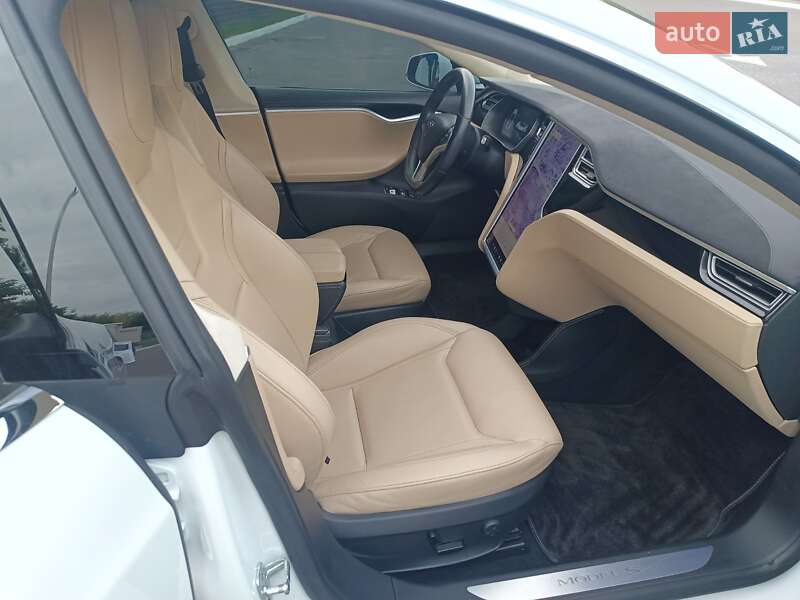 Лифтбек Tesla Model S 2015 в Ровно фото 33 Лифтбек Tesla Model S 2015 в Ровно
