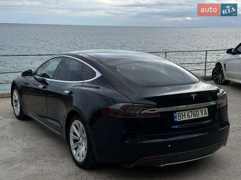 Лифтбек Tesla Model S 2013 в Одессе