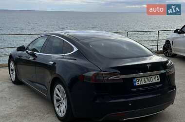 Лифтбек Tesla Model S 2013 в 