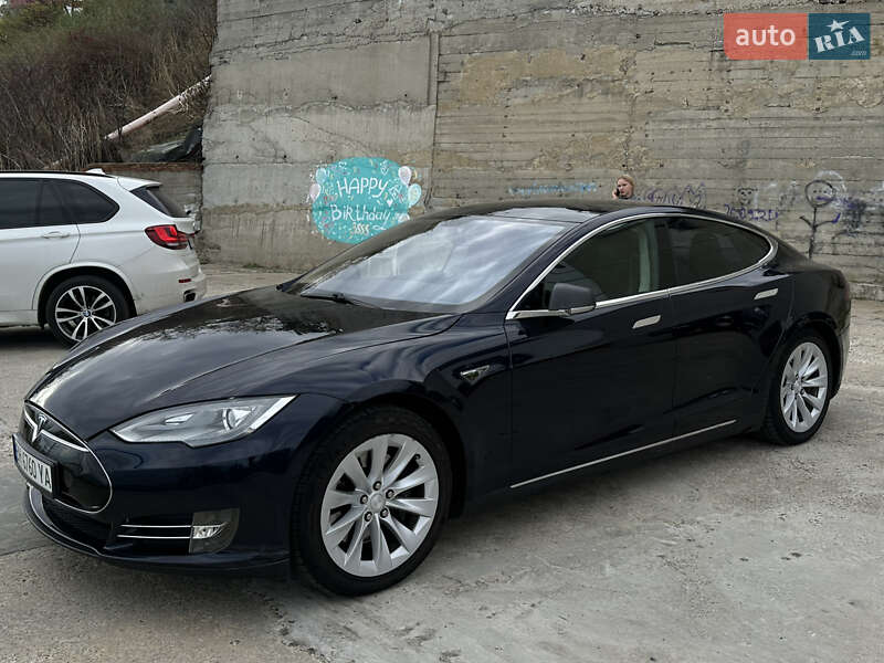 Лифтбек Tesla Model S 2013 в Одессе
