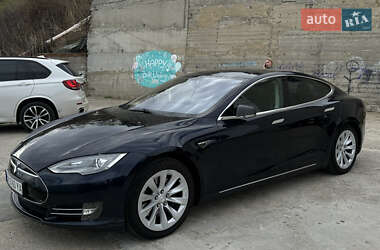 Лифтбек Tesla Model S 2013 в 