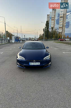 Лифтбек Tesla Model S 2019 в 