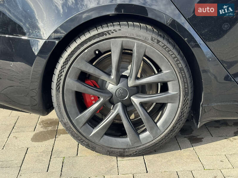 Лифтбек Tesla Model S 2022 в Калуше фото 22 Лифтбек Tesla Model S 2022 в Калуше