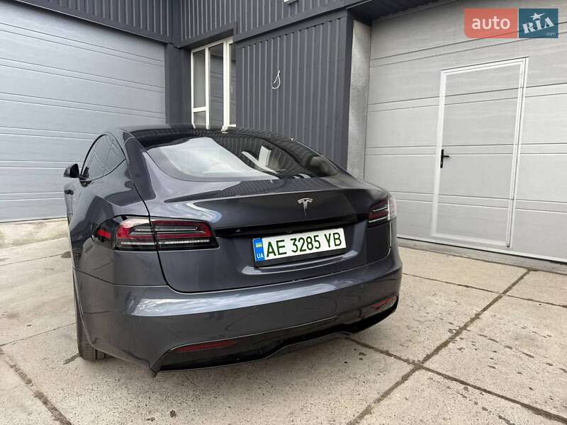 Лифтбек Tesla Model S 2022 в Днепре