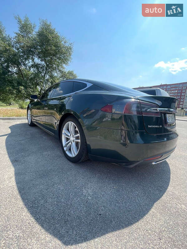 Ліфтбек Tesla Model S 2014 в Запоріжжі фото 10 Ліфтбек Tesla Model S 2014 в Запоріжжі