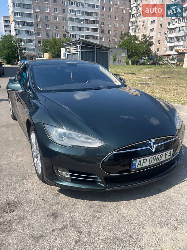 Ліфтбек Tesla Model S 2014 в Запоріжжі фото 12 Ліфтбек Tesla Model S 2014 в Запоріжжі