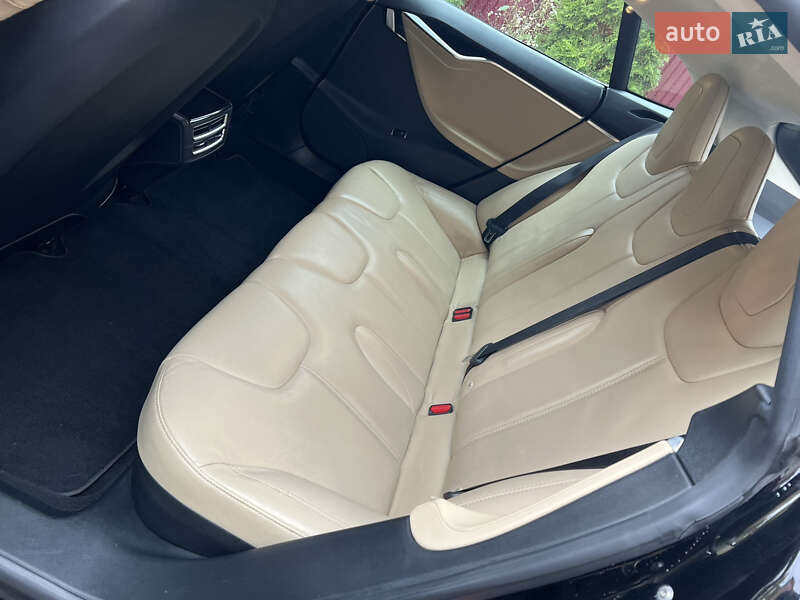 Лифтбек Tesla Model S 2015 в Львове фото 11 Лифтбек Tesla Model S 2015 в Львове