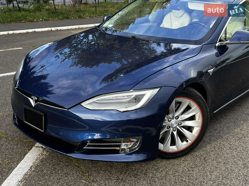 Лифтбек Tesla Model S 2017 в Одессе