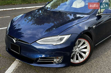 Ліфтбек Tesla Model S 2017 в  фото 3 Ліфтбек Tesla Model S 2017 в