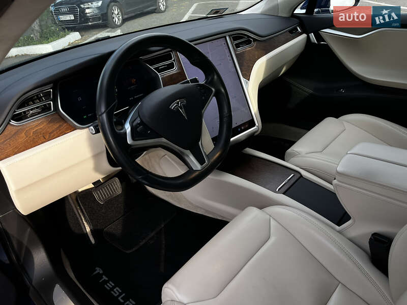 Лифтбек Tesla Model S 2017 в Одессе