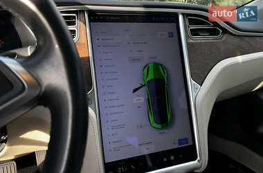 Ліфтбек Tesla Model S 2017 в  фото 27 Ліфтбек Tesla Model S 2017 в