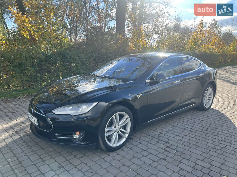 Лифтбек Tesla Model S 2015 в Львове фото 2 Лифтбек Tesla Model S 2015 в Львове
