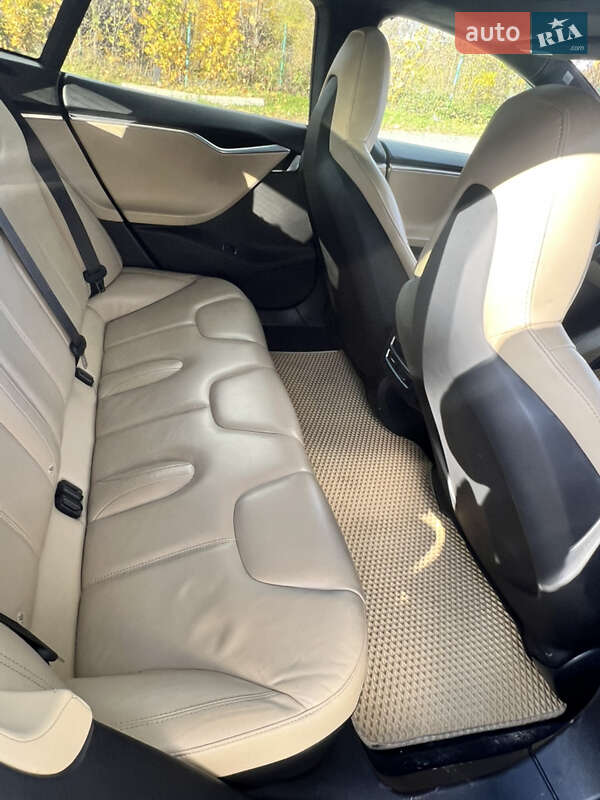 Лифтбек Tesla Model S 2015 в Львове фото 9 Лифтбек Tesla Model S 2015 в Львове