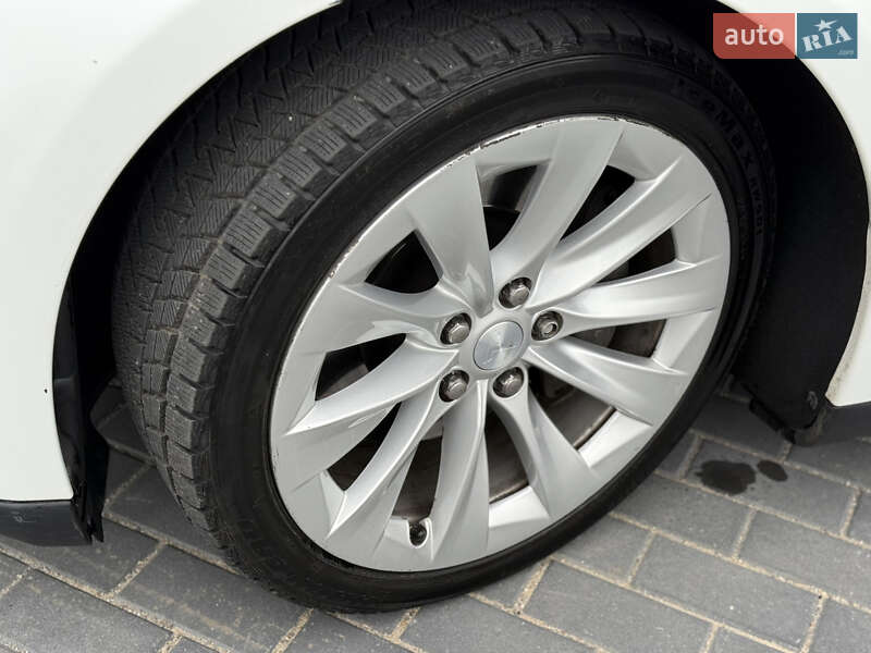 Ліфтбек Tesla Model S 2013 в Вінниці фото 5 Ліфтбек Tesla Model S 2013 в Вінниці