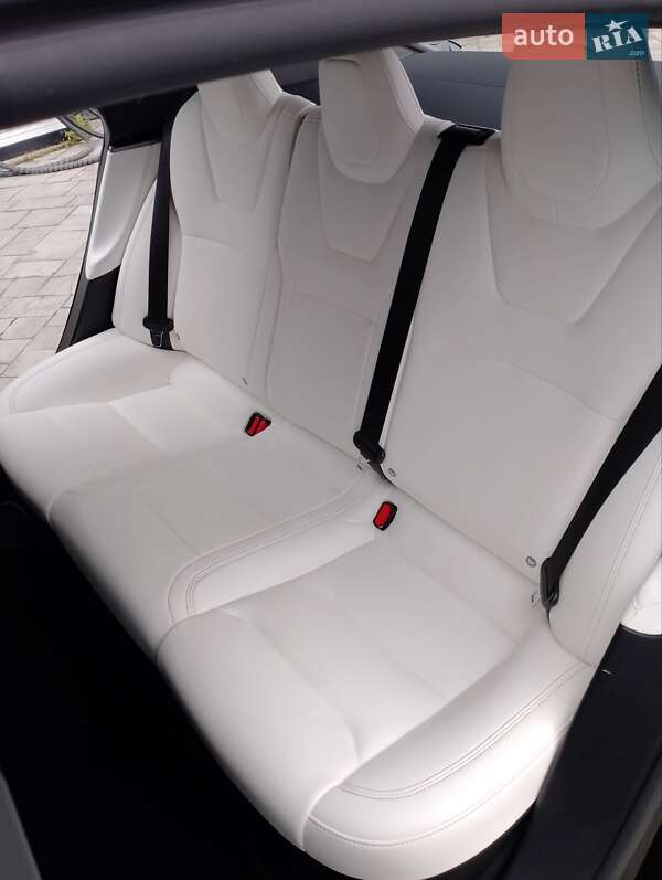 Лифтбек Tesla Model S 2020 в Ивано-Франковске