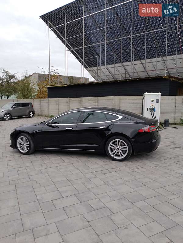 Лифтбек Tesla Model S 2020 в Ивано-Франковске