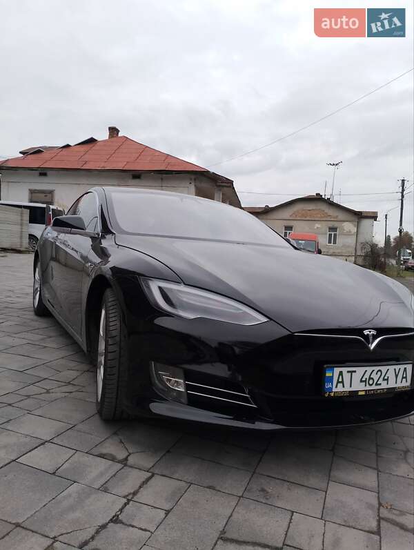 Лифтбек Tesla Model S 2020 в Ивано-Франковске