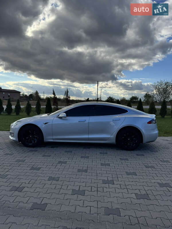 Ліфтбек Tesla Model S 2018 в Яворові фото 10 Ліфтбек Tesla Model S 2018 в Яворові