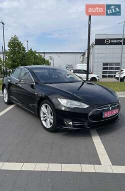 Ліфтбек Tesla Model S 2013 в 