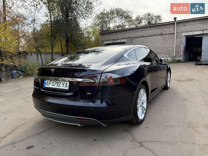 Лифтбек Tesla Model S 2015 в Запорожье фото 4 Лифтбек Tesla Model S 2015 в Запорожье