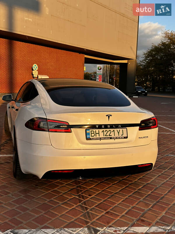 Ліфтбек Tesla Model S 2020 в Одесі фото 4 Ліфтбек Tesla Model S 2020 в Одесі