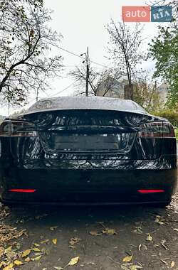 Лифтбек Tesla Model S 2018 в 