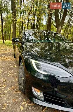 Лифтбек Tesla Model S 2018 в 