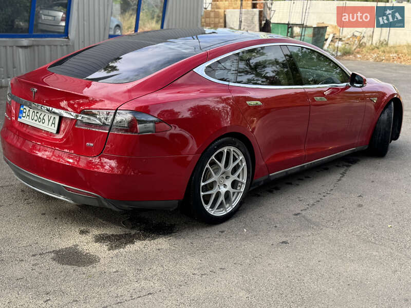 Ліфтбек Tesla Model S 2013 в Одесі