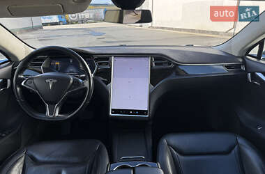 Лифтбек Tesla Model S 2016 в 