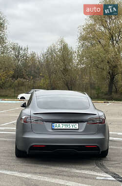 Лифтбек Tesla Model S 2021 в 