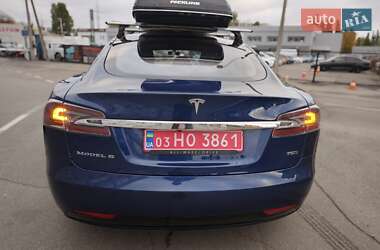 Лифтбек Tesla Model S 2017 в Киеве