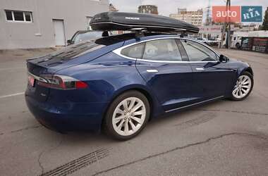 Лифтбек Tesla Model S 2017 в Киеве