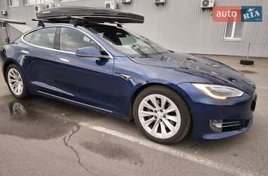 Лифтбек Tesla Model S 2017 в Киеве