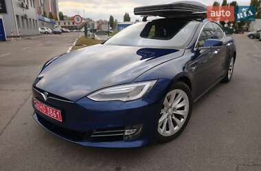 Лифтбек Tesla Model S 2017 в Киеве