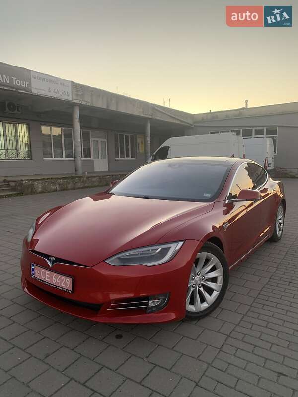 Лифтбек Tesla Model S 2016 в Львове фото 3 Лифтбек Tesla Model S 2016 в Львове
