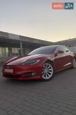 Ліфтбек Tesla Model S 2016 в Львові