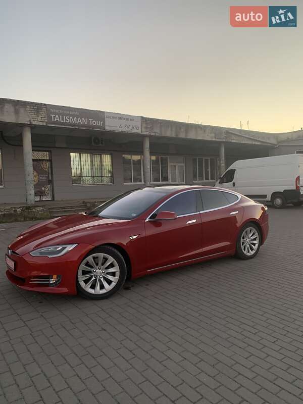 Лифтбек Tesla Model S 2016 в Львове фото 5 Лифтбек Tesla Model S 2016 в Львове