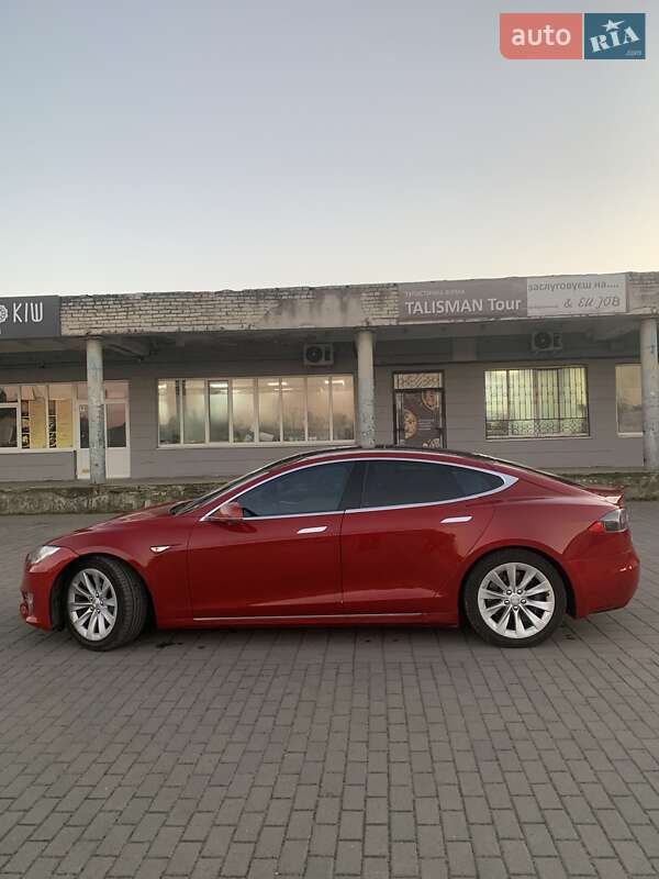 Лифтбек Tesla Model S 2016 в Львове фото 7 Лифтбек Tesla Model S 2016 в Львове