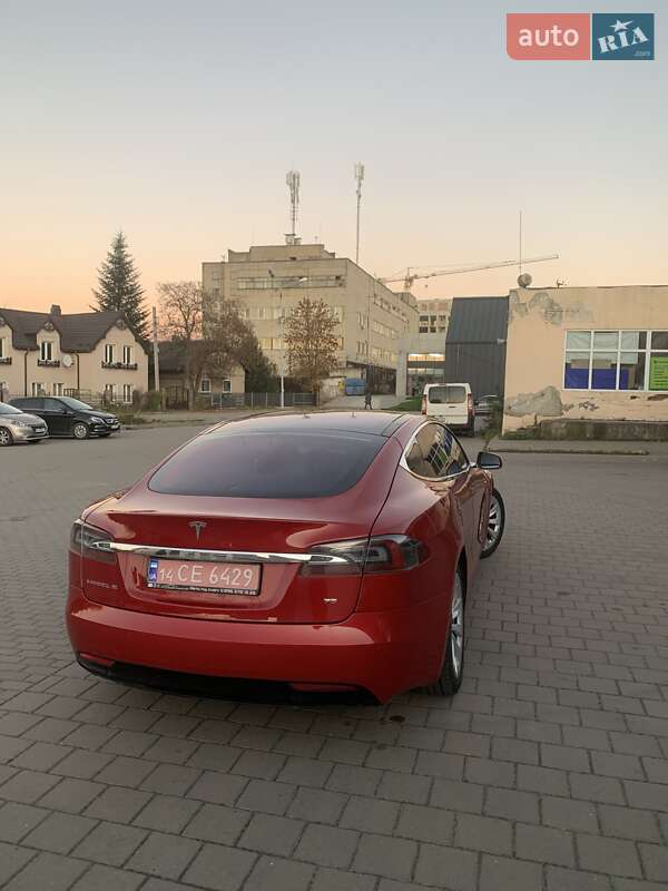 Лифтбек Tesla Model S 2016 в Львове фото 12 Лифтбек Tesla Model S 2016 в Львове