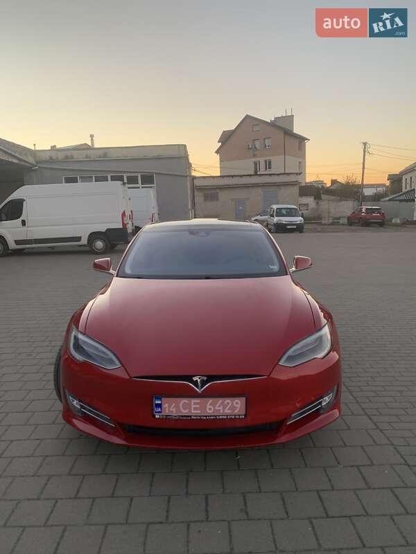 Лифтбек Tesla Model S 2016 в Львове фото 25 Лифтбек Tesla Model S 2016 в Львове