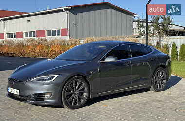 Лифтбек Tesla Model S 2017 в 