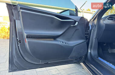 Лифтбек Tesla Model S 2017 в 