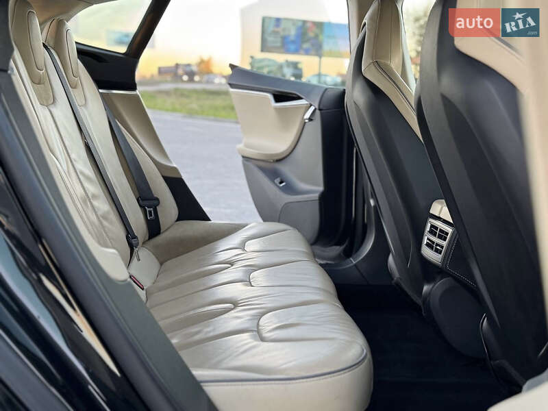 Ліфтбек Tesla Model S 2014 в Львові фото 9 Ліфтбек Tesla Model S 2014 в Львові