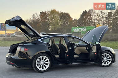 Лифтбек Tesla Model S 2014 в 